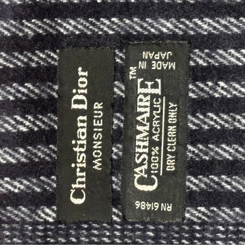 Christian Dior cashmere plaid fringe. Scarf unisex
